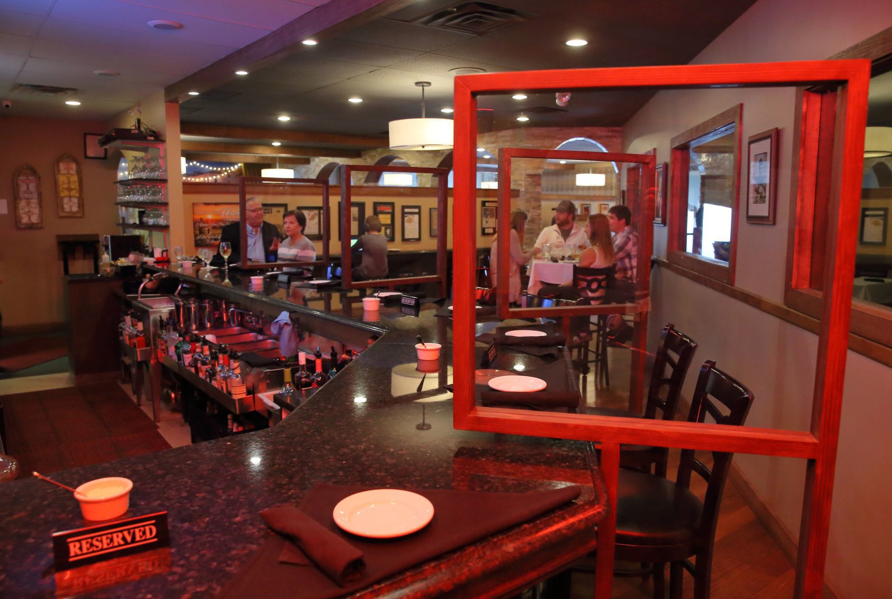 Roberto's Trattoria opens after coronavirus pandemic shutdown